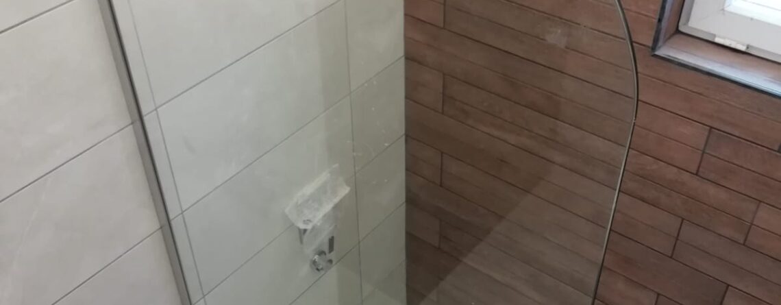 8-10 mm Seramik üzeri Walk In Cam Duşakabin